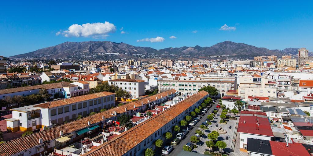 Apartamentos Embajador Фуэнхирола Экстерьер фото