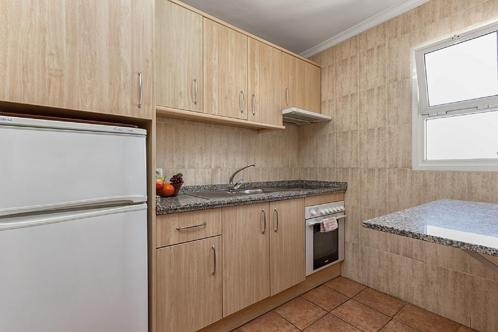 Apartamentos Embajador Фуэнхирола Экстерьер фото